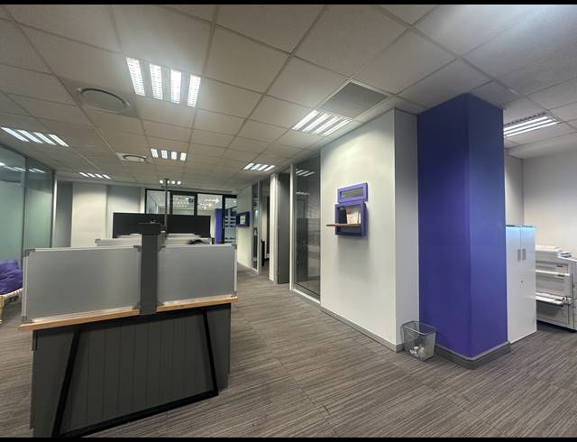 412M² OFFICE TO LET IN SANDTON CENTRAL